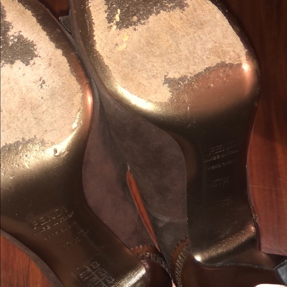 FENDI - Picture 6 of 7